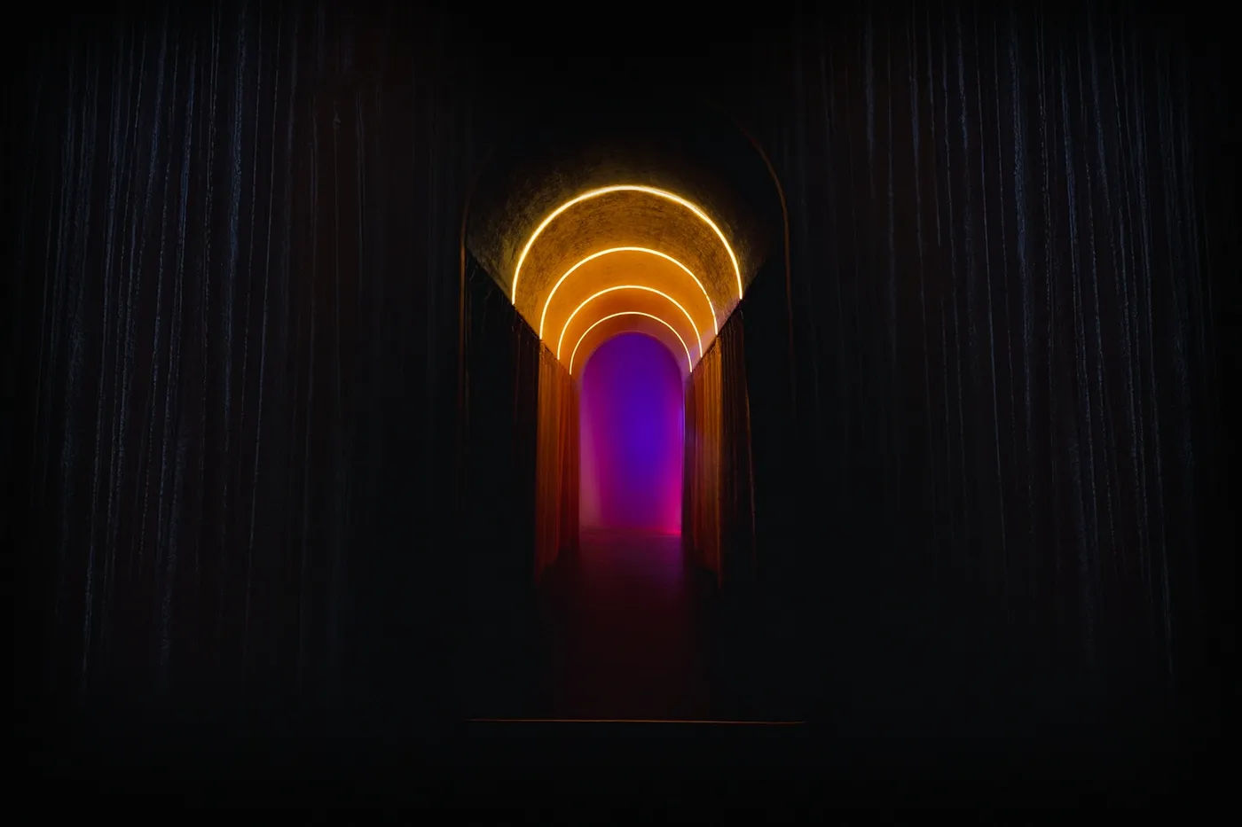 đ La FĂȘte : La nuit sâĂ©crit en couleurs Ă Place de Clichy