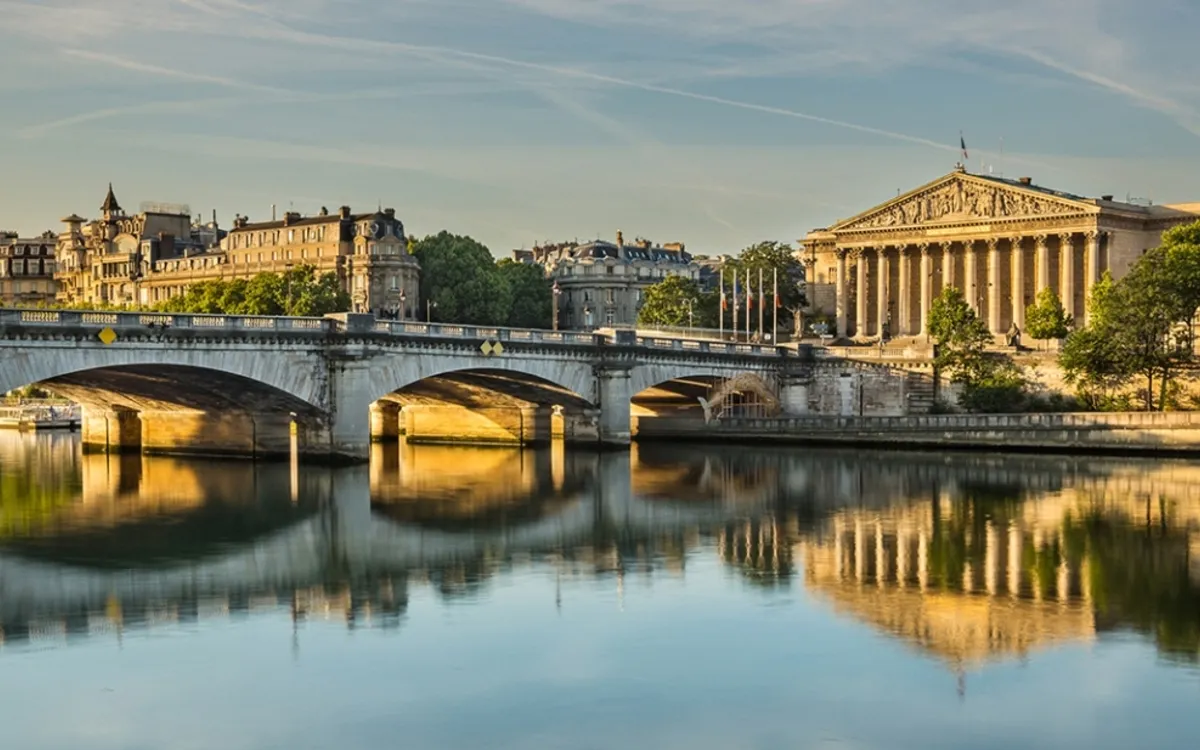 Décodez les symboles secrets des francs-maçons dans Paris