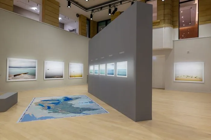 Ouverture exceptionnelle et visites guidées - Exposition Robert Burley - Grands Lacs, L'horizon commun des mers intérieures
