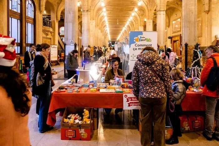 Marché de Noël local et durable : Mairie Christmas