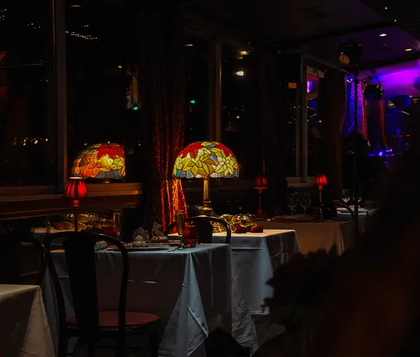 Dîner à la Belle Époque sur la Seine