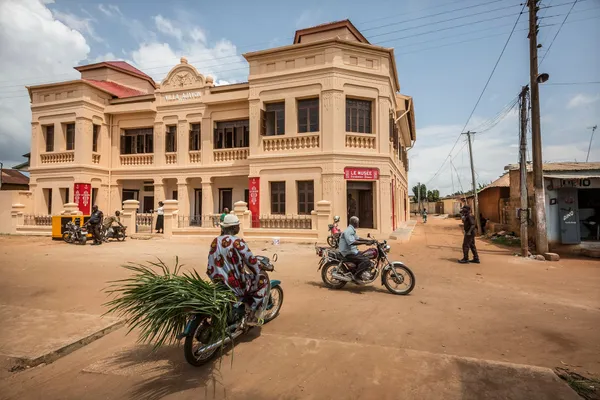 🖼 Musée de Ouidah – L’art contemporain dans un écrin historique