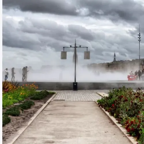 Passez sous le Miroir d’Eau — les coulisses de l’icône bordelaise