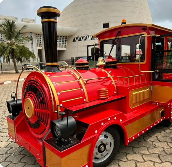 Cotonou moderne à bord du Petit Train