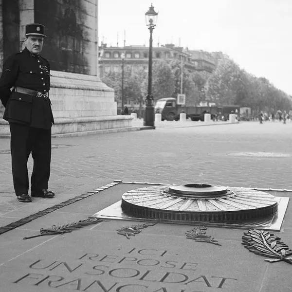 Visite conférence - Le Soldat inconnu et la Flamme du Souvenir
