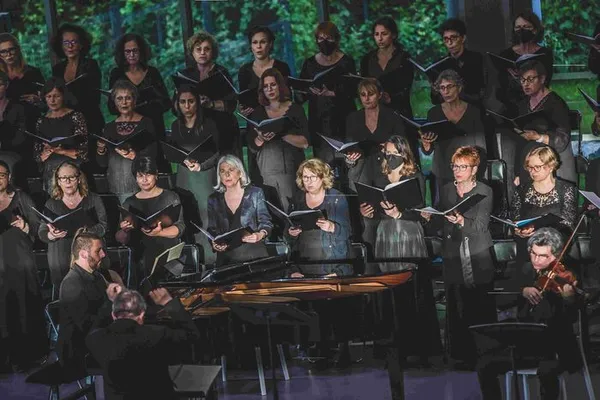 Des voix s'élèvent : 1936 ou une mémoire en musique