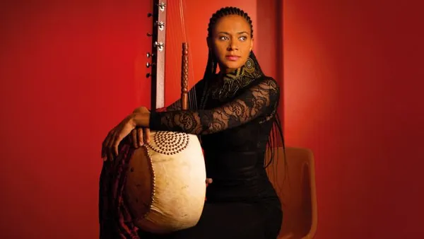 Sona Jobarteh (UK / GAMBIE) + Siân Pottok (BEL / USA / FR)